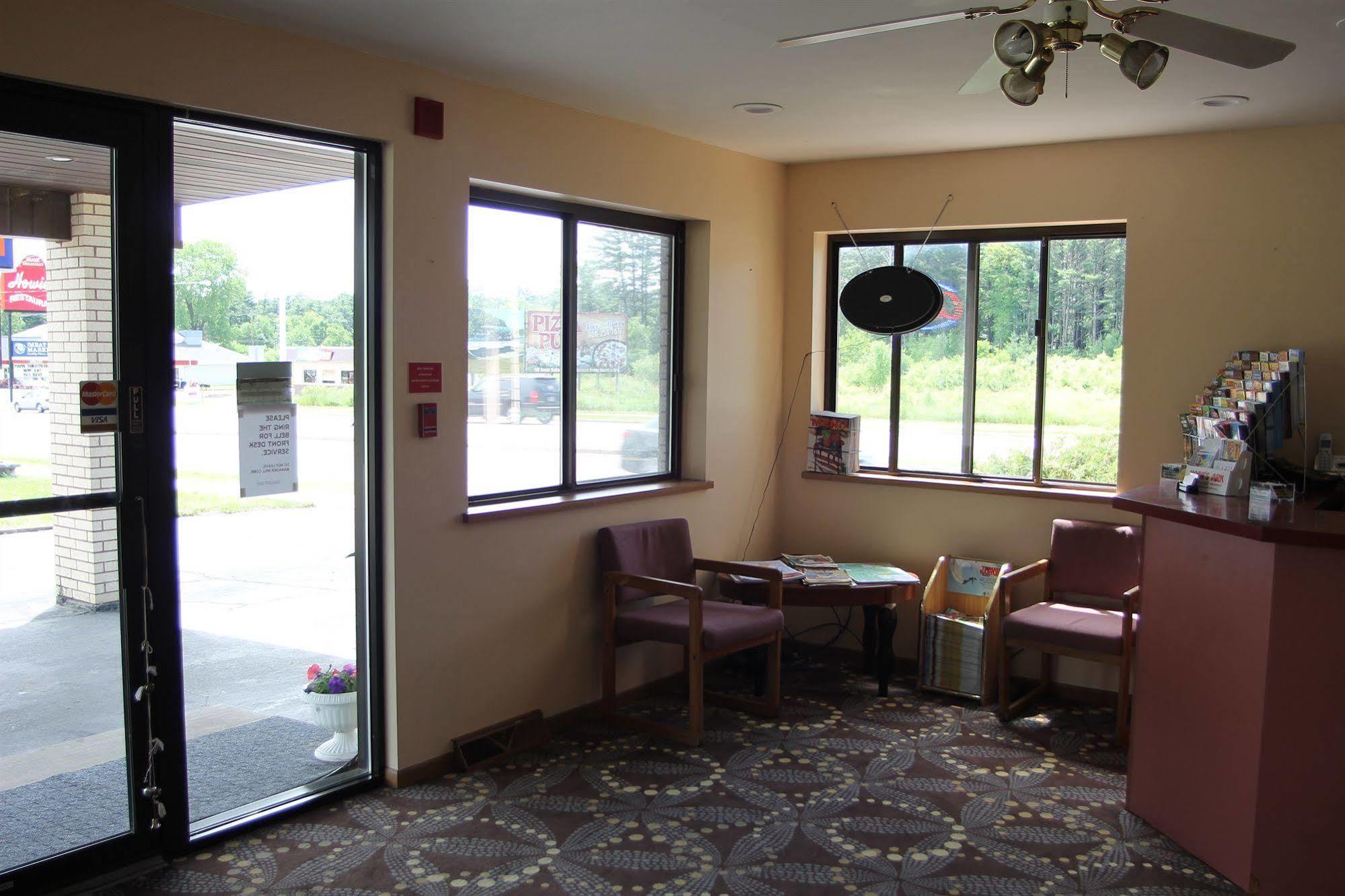 Malibu Inn Lake Delton Bagian luar foto